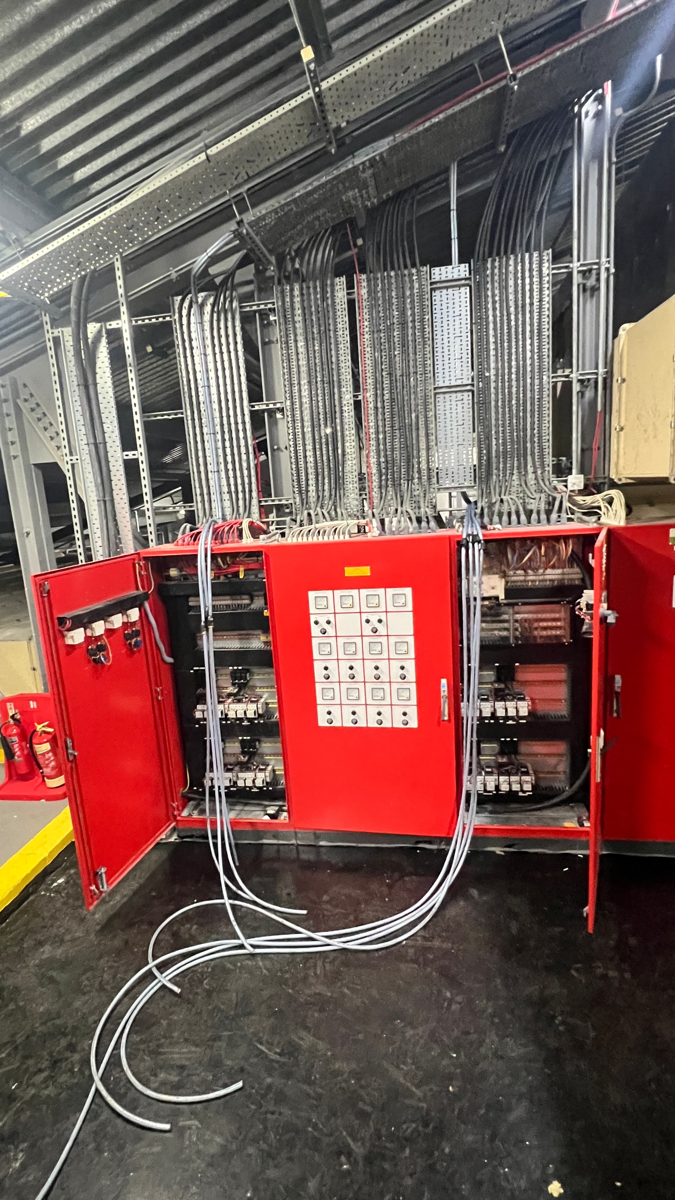 Red control panel showing inverter wiring