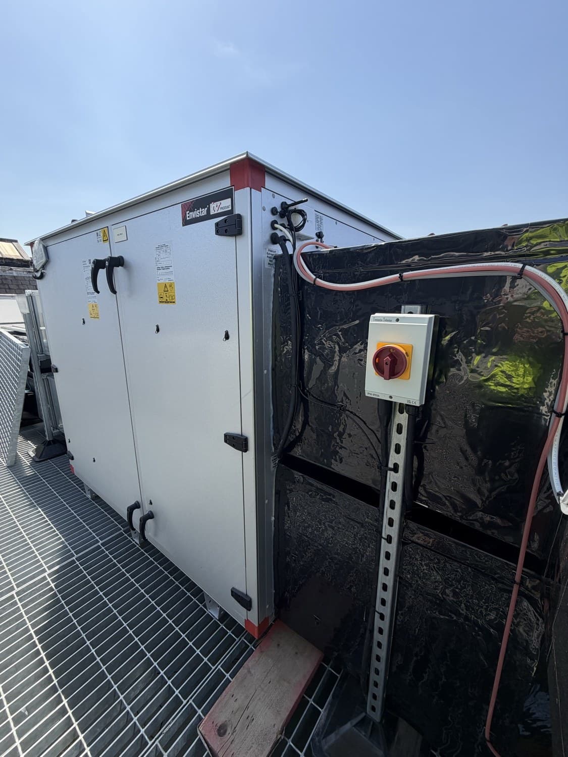 Rooftop air handling unit at Radstock House